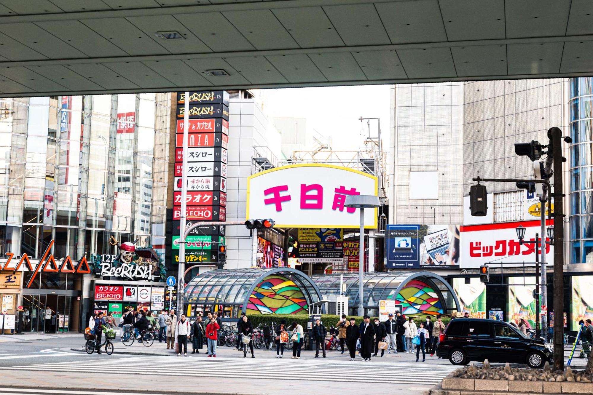 702 道頓堀側のお部屋 中心地へのアクセス抜群 ダブルベッド1台 お布団1枚 Apartment Osaka Bagian luar foto