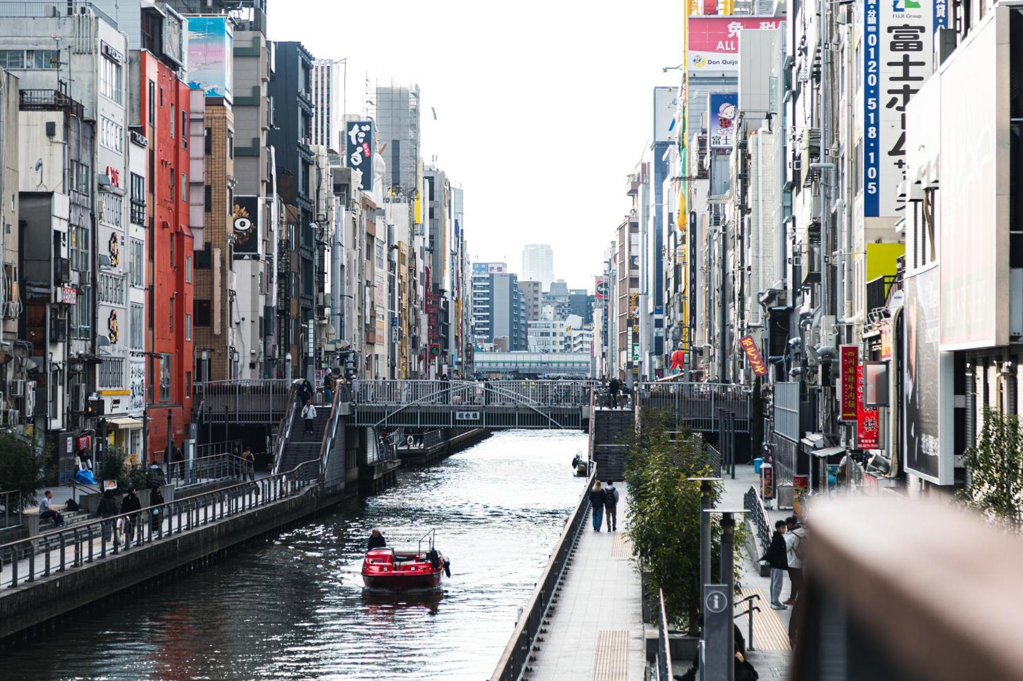 702 道頓堀側のお部屋 中心地へのアクセス抜群 ダブルベッド1台 お布団1枚 Apartment Osaka Bagian luar foto